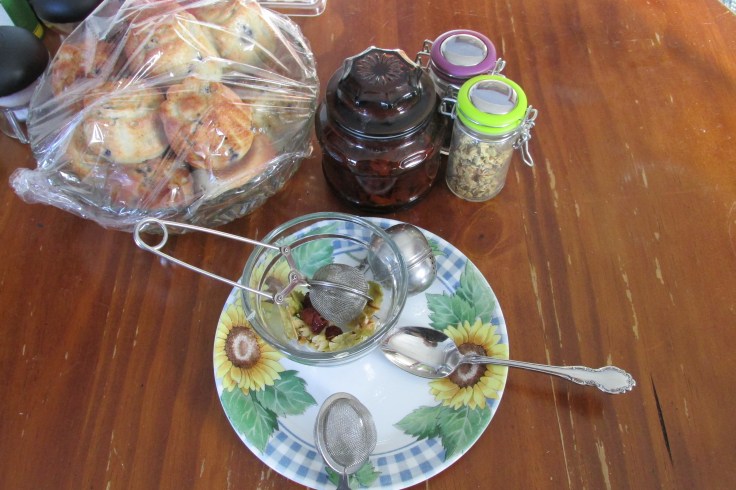 Linden, basswood, lime tree, tea, arthritis, rosehip, 